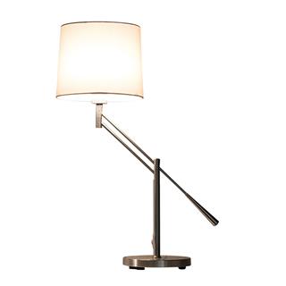 Swing bordlampe i hvid fra Design by Grönlund.